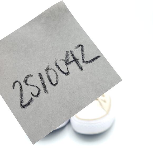 Converse Shoes Gold Madison Chuck Taylor All Star CTAS Ox Low women's size 7 - Picture 8 of 9